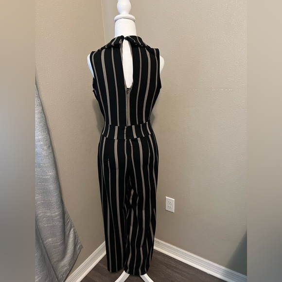 Black and Tan Jumpsuit, Great Condition, Size Medium. - Picture 2 of 3